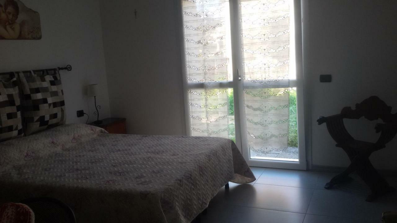 B&B Honey Rooms Saronno Exterior photo
