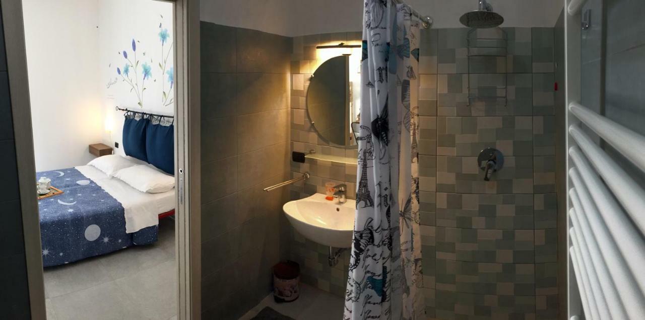 B&B Honey Rooms Saronno Exterior photo